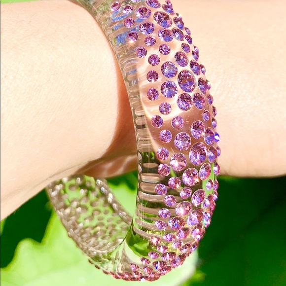 Clear Lucite bangle Embellished with pink European Crystal Stone Elements, New - Picture 7 of 13
